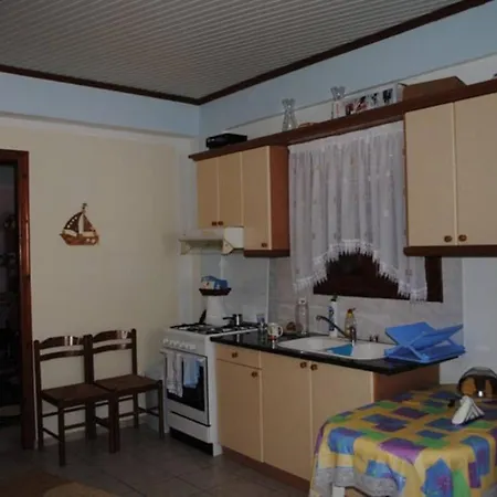 Akti Miaouli Apartament Vári