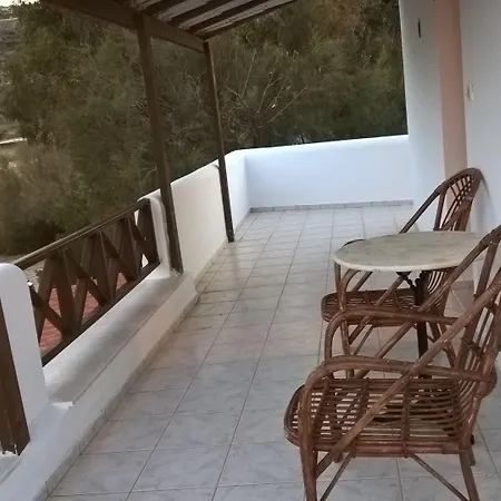 Akti Miaouli Apartament Vári