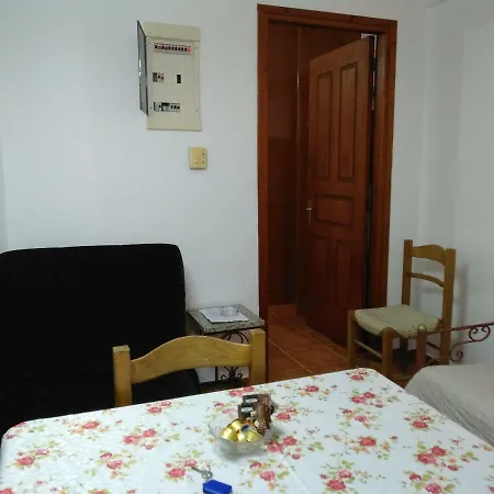 Apartament Akti Miaouli Vári